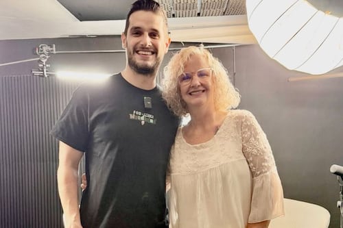 Filtran primeras imágenes de la entrevista de Adrián Marcelo a mamá de Gala Montes; ¿cuándo la transmitirá?