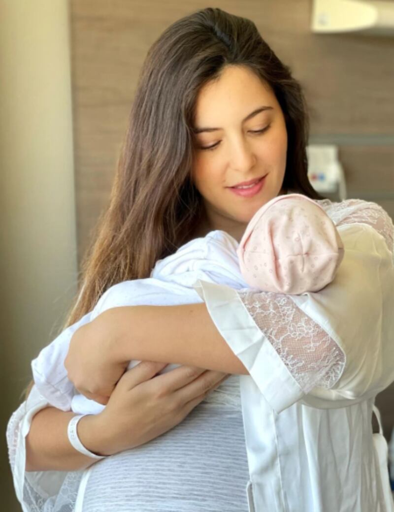 Michelle Yankelevich y Gabriel Peralta se convirtieron en padres por primera vez