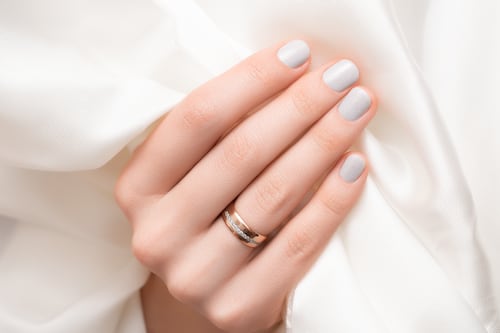 ¿Qué son las uñas ‘almendra’? El manicure que ayuda a estilizar tus manos y ‘alargar’ tus dedos