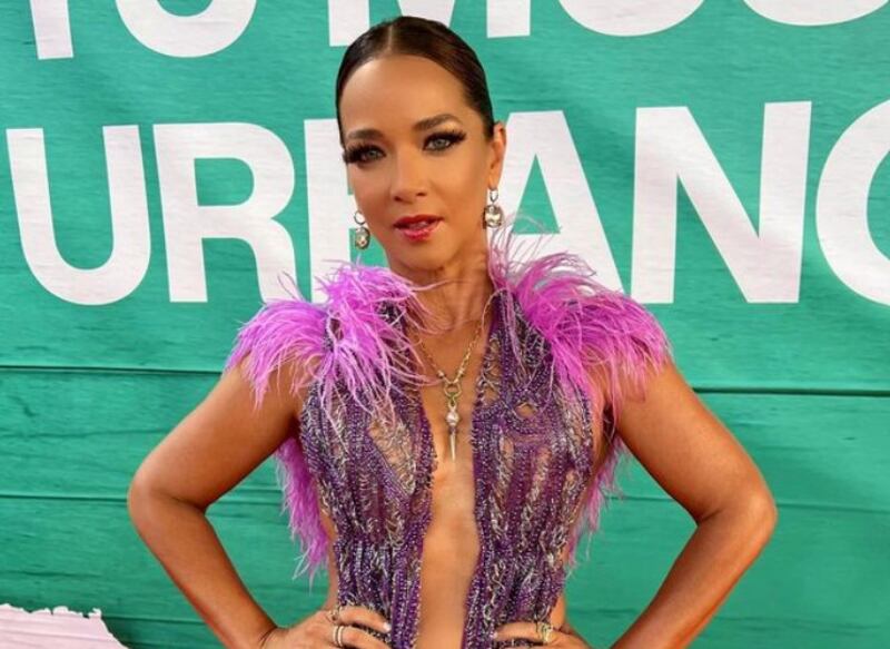 Adamari López, Gloria Trevi y otros famosos que ya presumen su decoración de Navidad / Instagram