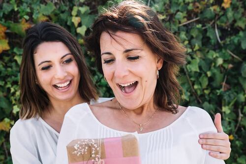 ¡Celebra el Día de las Madres con Medicity! Participa en nuestros sorteos y gana premios para ella