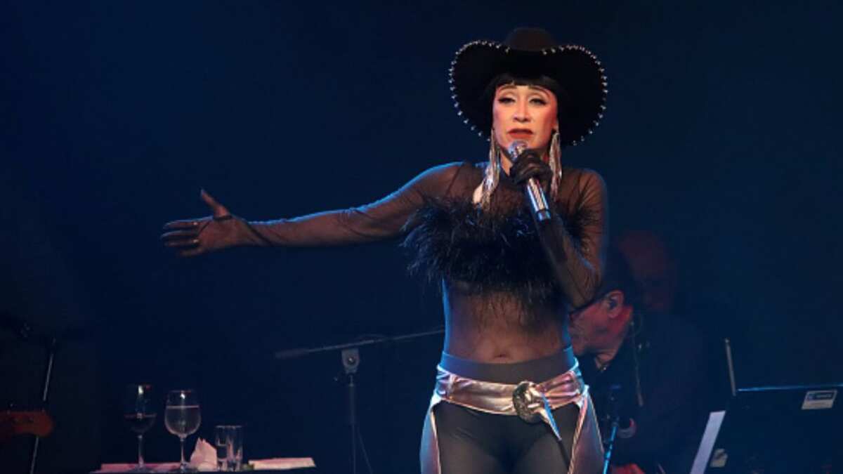 Nunca es tarde para las campanas de boda: Susana Zabaleta recibe el anillo y asegura está en su mejor momento a los 60