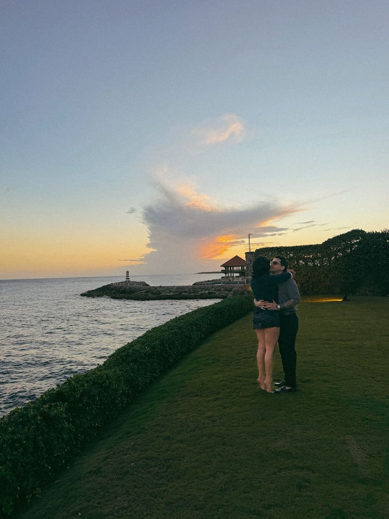 Ángela Aguilar compartió foto junto a Christian Nodal desde República Dominicana