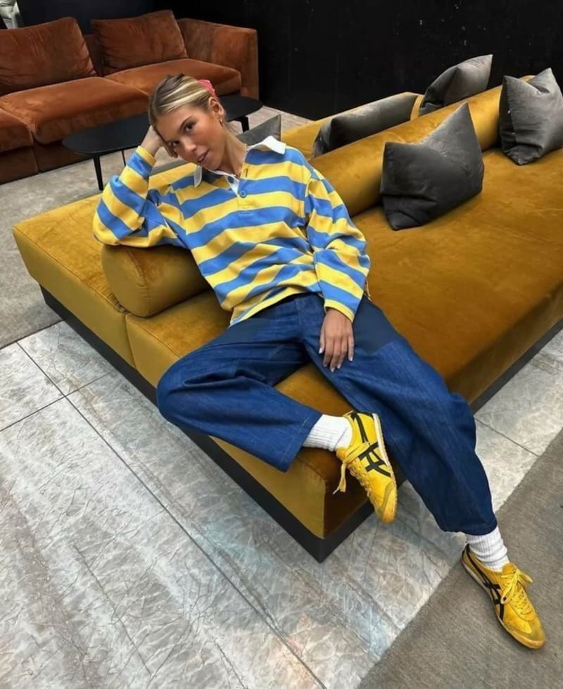 Las ‘rugby shirts’ son todo lo que necesitas para un look sofisticado y chic