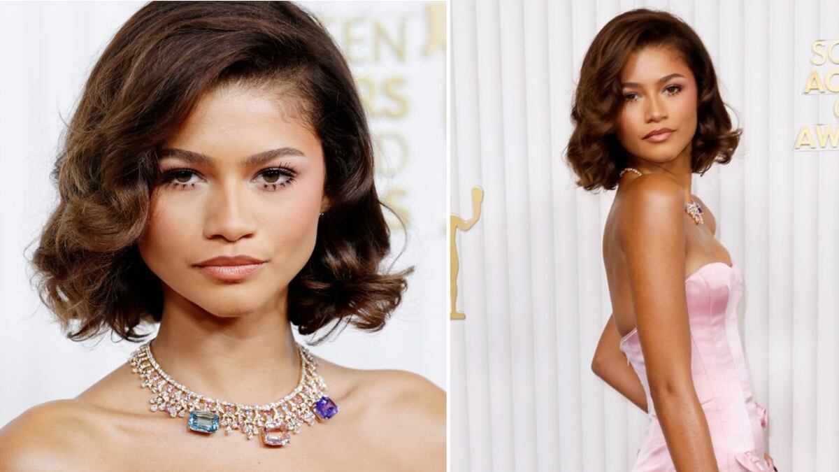 La cantante regresó de manera triunfal a la música en Coachella, brillando con un vestido que revoluciona la tendencia Barbiecore.