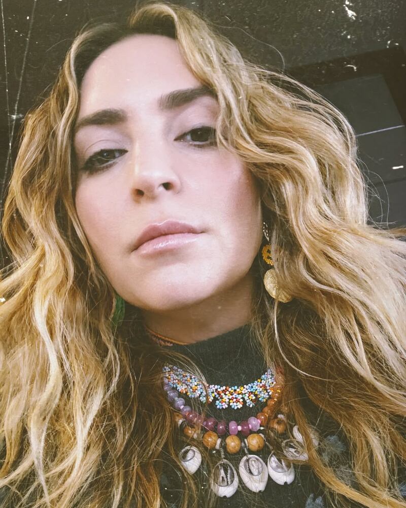 Nuevo tema musical de Mirella Cesa