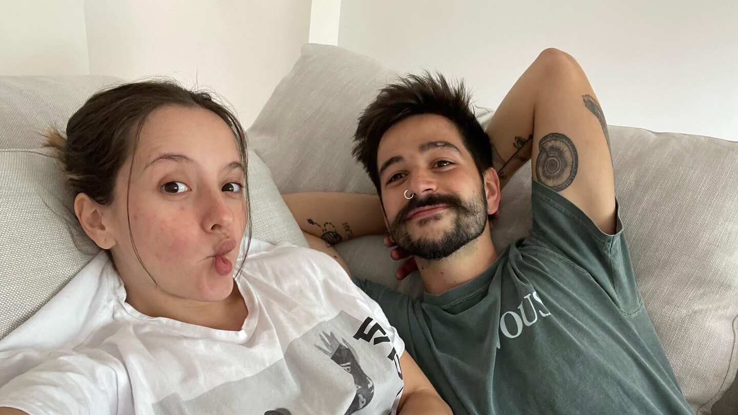 Algunos detalles de sus publicaciones habrían revelado la noticia