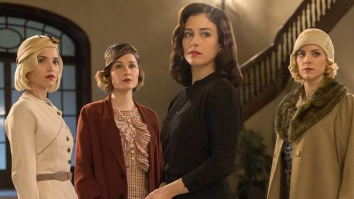 La aclamada serie de época en Netflix que dicen es más adictiva que las telenovelas turcas