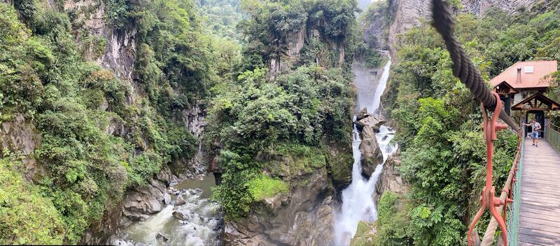 Baños / Foto por Elias Rovielo