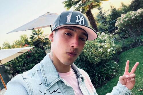 Tras participación en el Festival: Pailita terminó en una camilla en el hospital