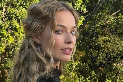 El look “Bridgerton” de Margot Robbie por el que la llamaron diosa: así le dio un giro chic y moderno