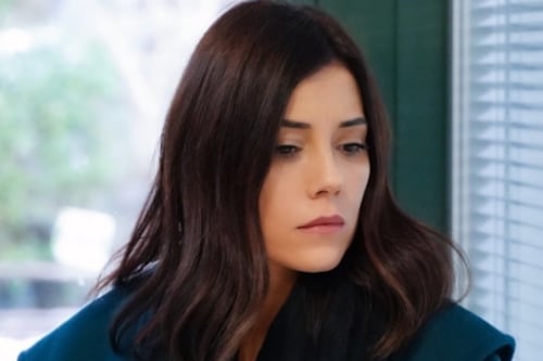 Cansu Dere: ponen fin a rumores de desaparición de la actriz tras devastador terremoto en Turquía