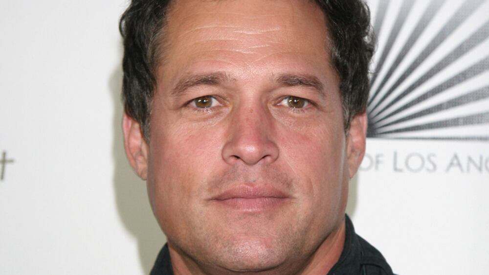 Interpretó al prometido de Shannen Doherty en Beverly Hills 90210.