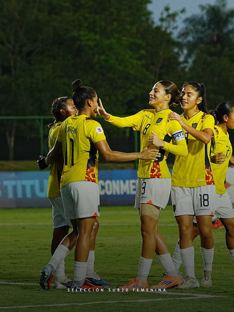 Tri femenina Sub-20