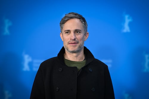 Captan a Gael García perreando en pleno concierto de Bad Bunny de la CDMX