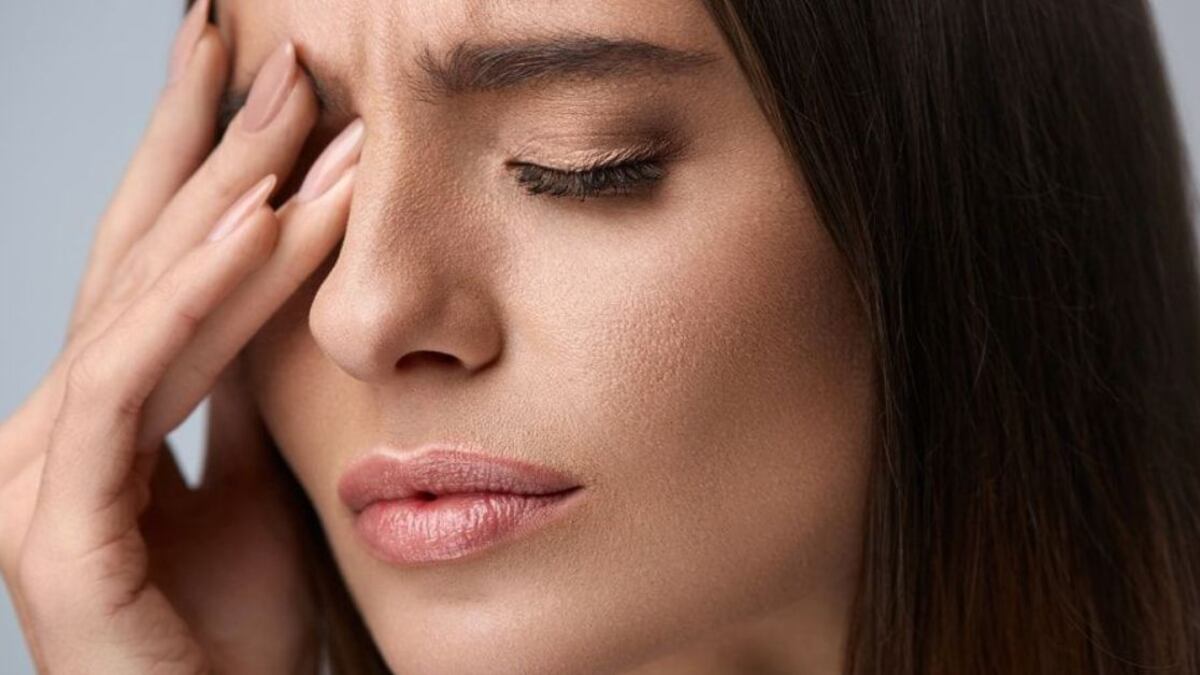 ¿Te ha temblado el ojo? Estas son las razones y las enfermedades que podrías padecer