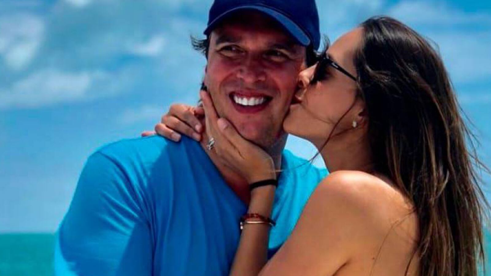 Laura Acuña al parecer mantiene su relación con Rodrigo Kling.