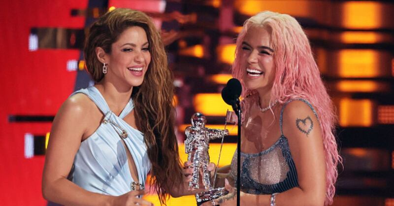 ¿Karol G fue plantada por Shakira? Fans esperaban cierre con TQG pero una de las dos se habría negado a estar juntas