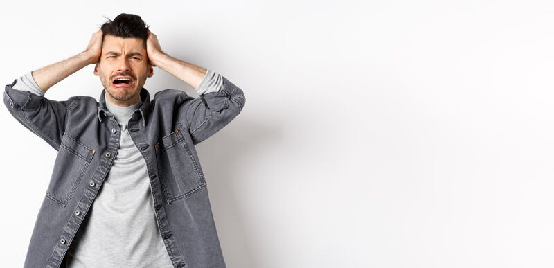 Miles de personas lanzan negocios propios cada año. Sin embargo, ciertos errores comunes impiden que sus emprendimientos prosperen. ¡Conócelos y evítalos! Foto: Freepik.