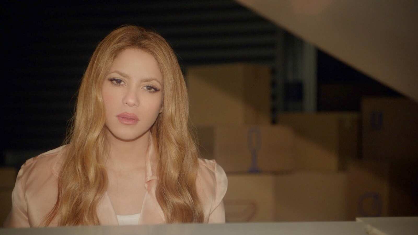 La cantante colombiana interpreta esta canción con sus hijos