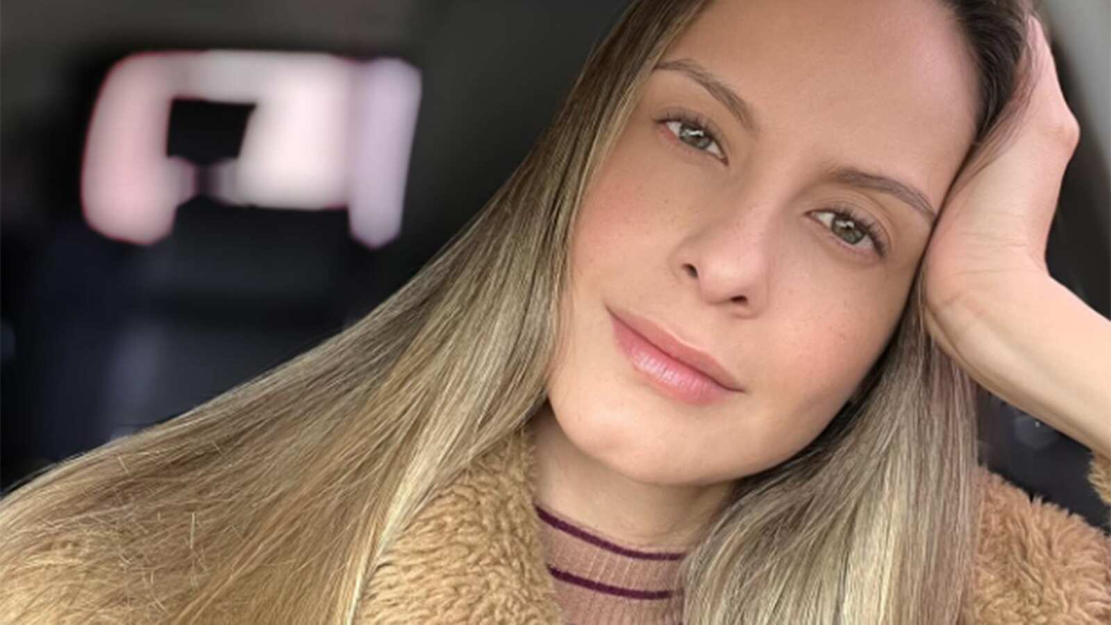 Laura Acuña es halagada en sus redes a pesar de ser odiosa.