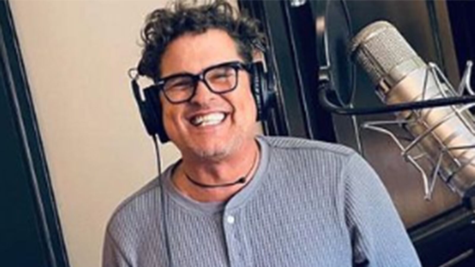 Carlos Vives se solidariza con Shakira.