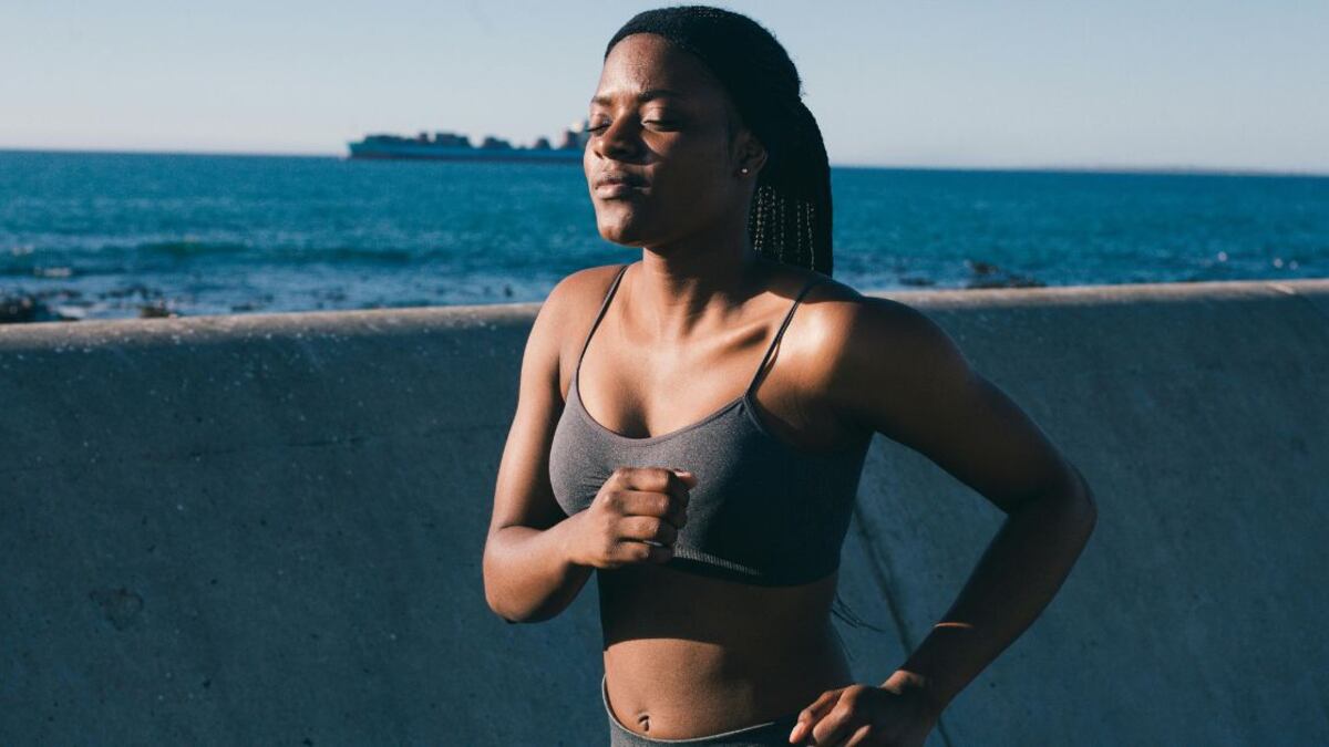 Salir a caminar es una actividad al alcance de cualquiera con grandes bondades para la salud