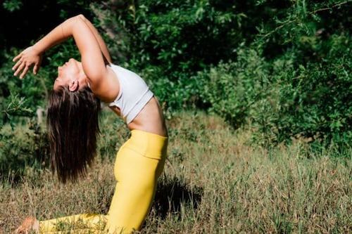 5 poses de yoga que pueden ayudarte a luchar contra la depresión