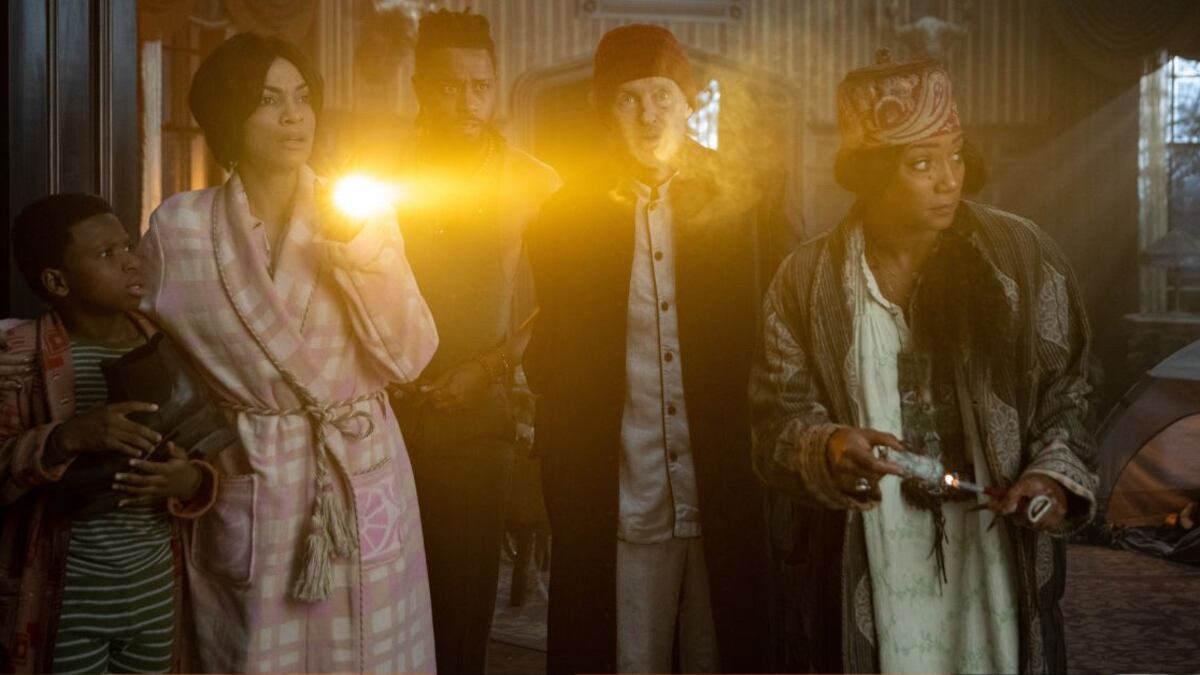 Escena de Mansión Embrujada