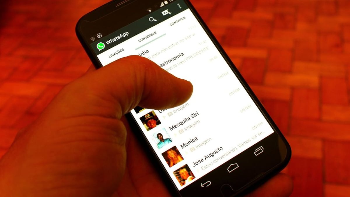 WhatsApp permite dejar de ver los mensajes de usuarios selectos con algunas opciones