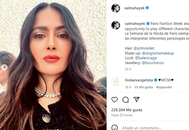 Salma Hayek canas