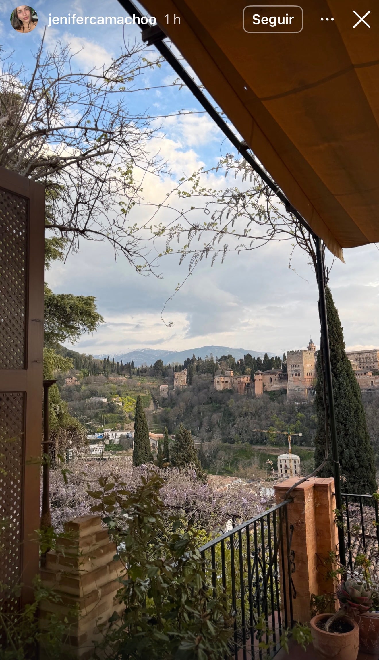 Instagram: @jenifercamachoo