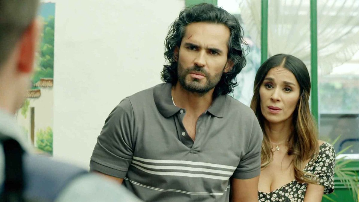 Sin senos no hay paraíso