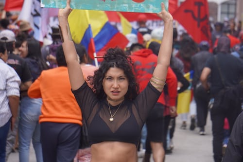 Shalom Mendieta convierte las calles de Quito en un escenario de memoria y resistencia con “No Tengo Miedo”