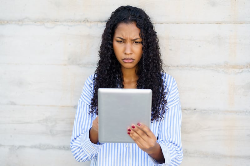Violencia digital sin freno: ONU Mujeres alerta que los ataques contra mujeres ya se duplican