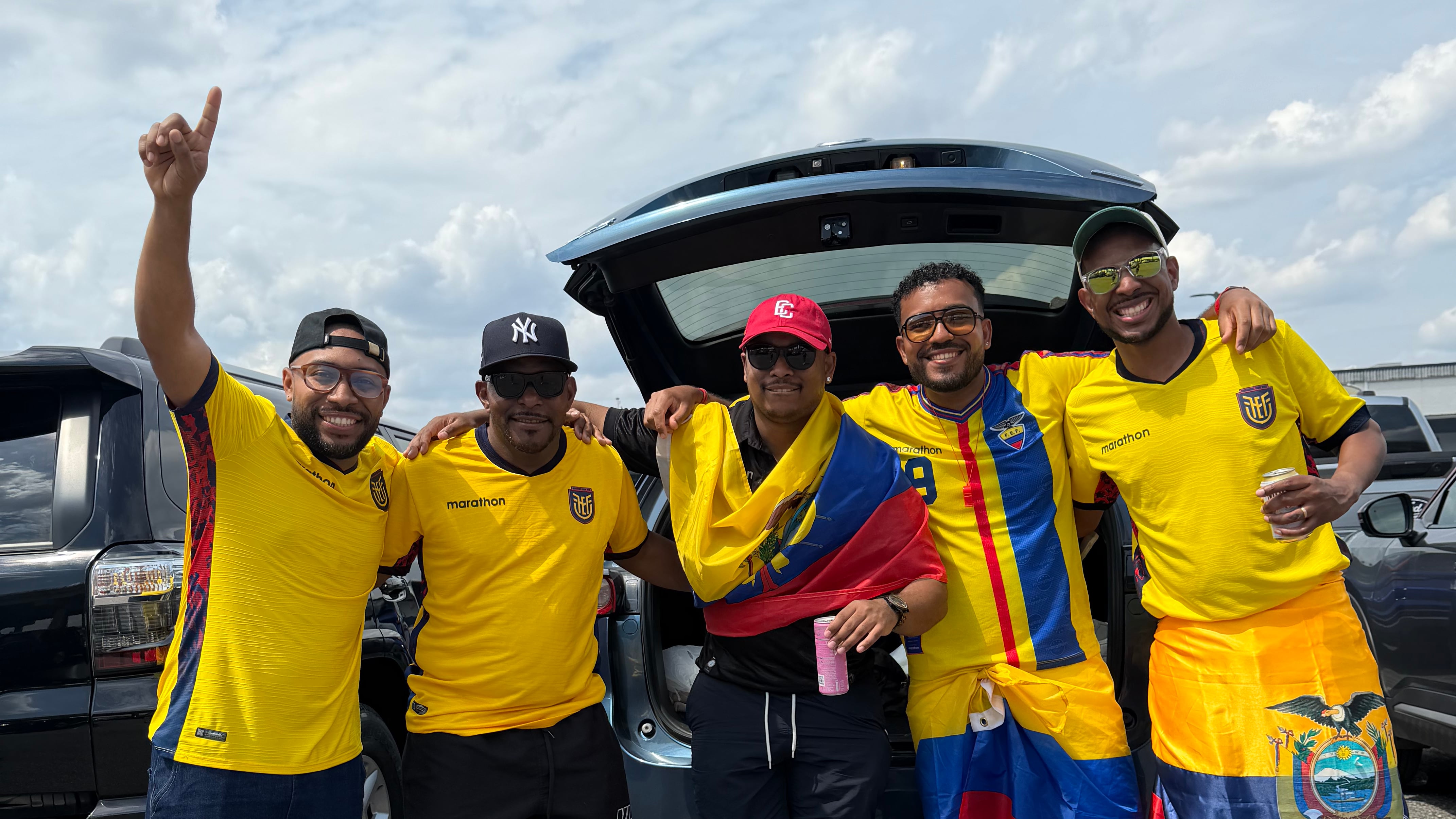 Ecuador no solo es local en el estadio de Filadelfia, toda la ciudad se viste de amarillo, azul y rojo