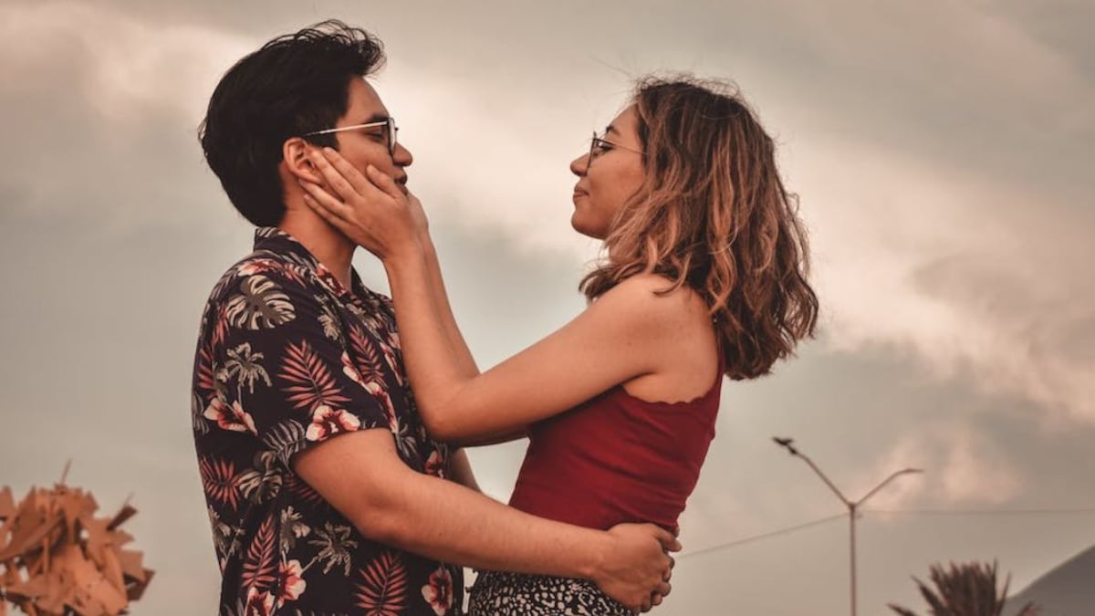 Pareja no te quiere besar