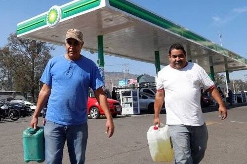 Desabasto de gasolina por “huachicol”: por qué hay escasez de combustible en México y qué tiene que ver AMLO