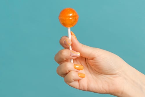 ¿Qué son las ‘syrup nails’? Las uñas coreanas que arrasan como la manicura favorita del 2026
