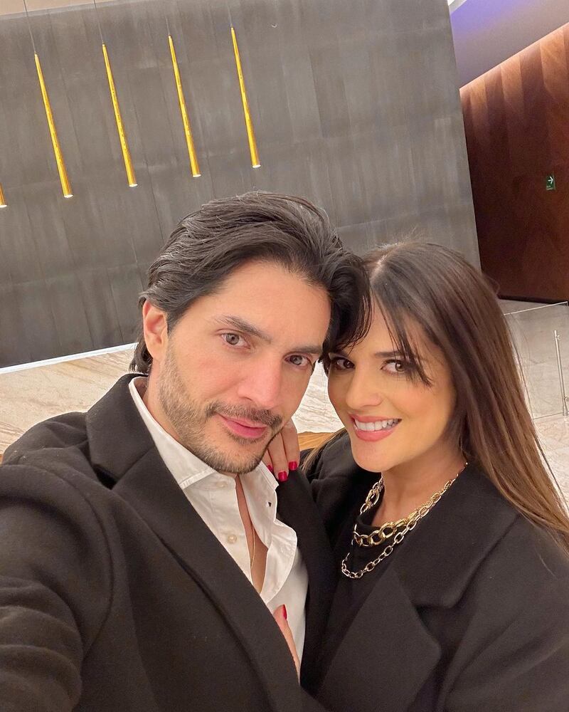 Daniel Elbittar junto a su esposa, Sabrina Seara