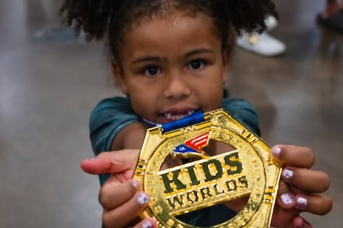 Nalah Barry: la pequeña campeona que sigue los pasos de su padre y ya inspira al mundo con sus 5 medallas de oro