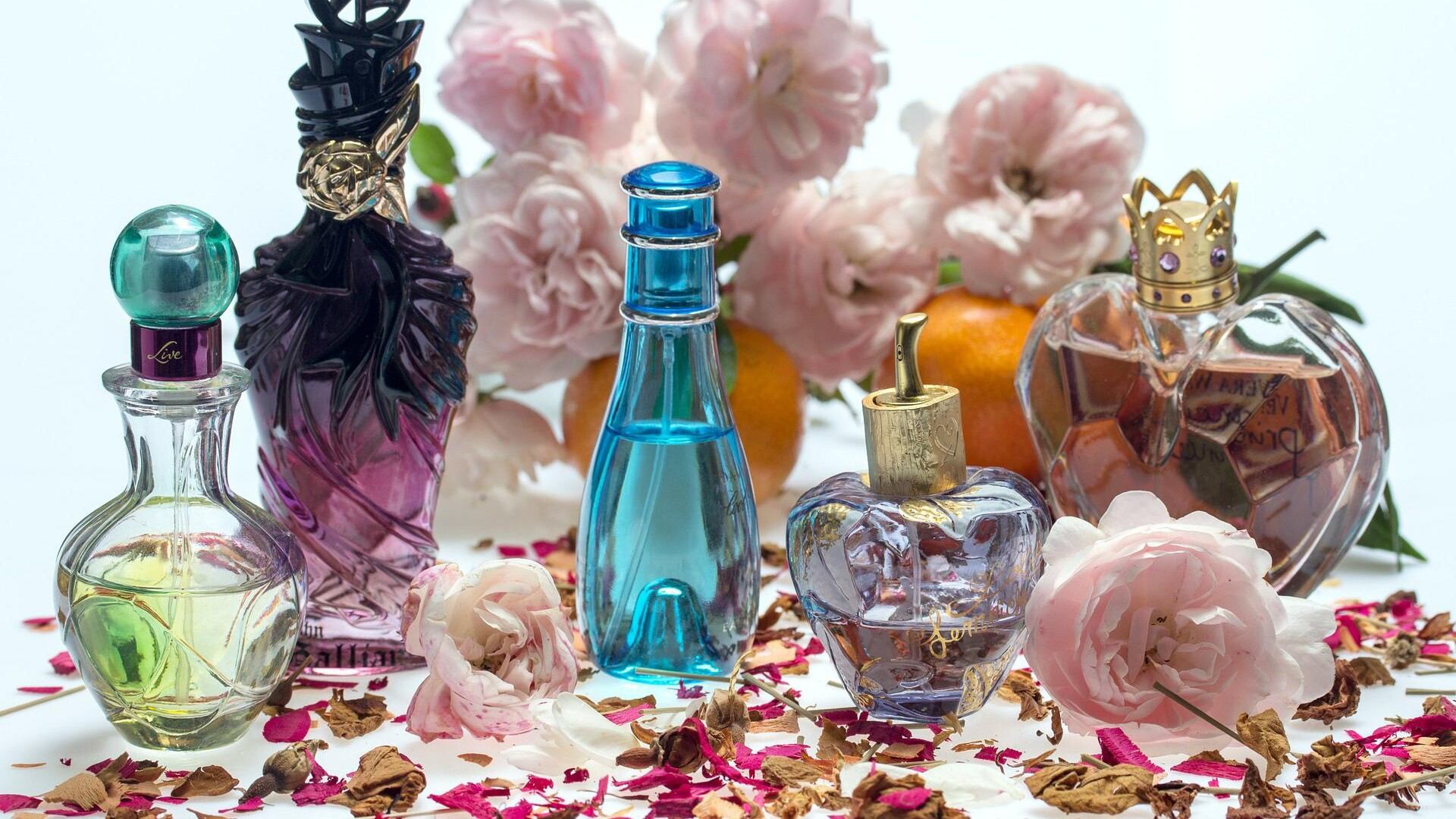 Perfumes de mujer que tienen larga duración y que no cuestan mucho dinero