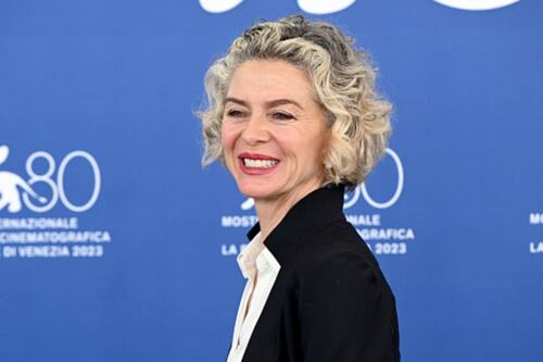 La Gaviota vuela alto en Venecia: Margarita Rosa de Francisco fue premiada a sus 58 y es ejemplo de elegancia