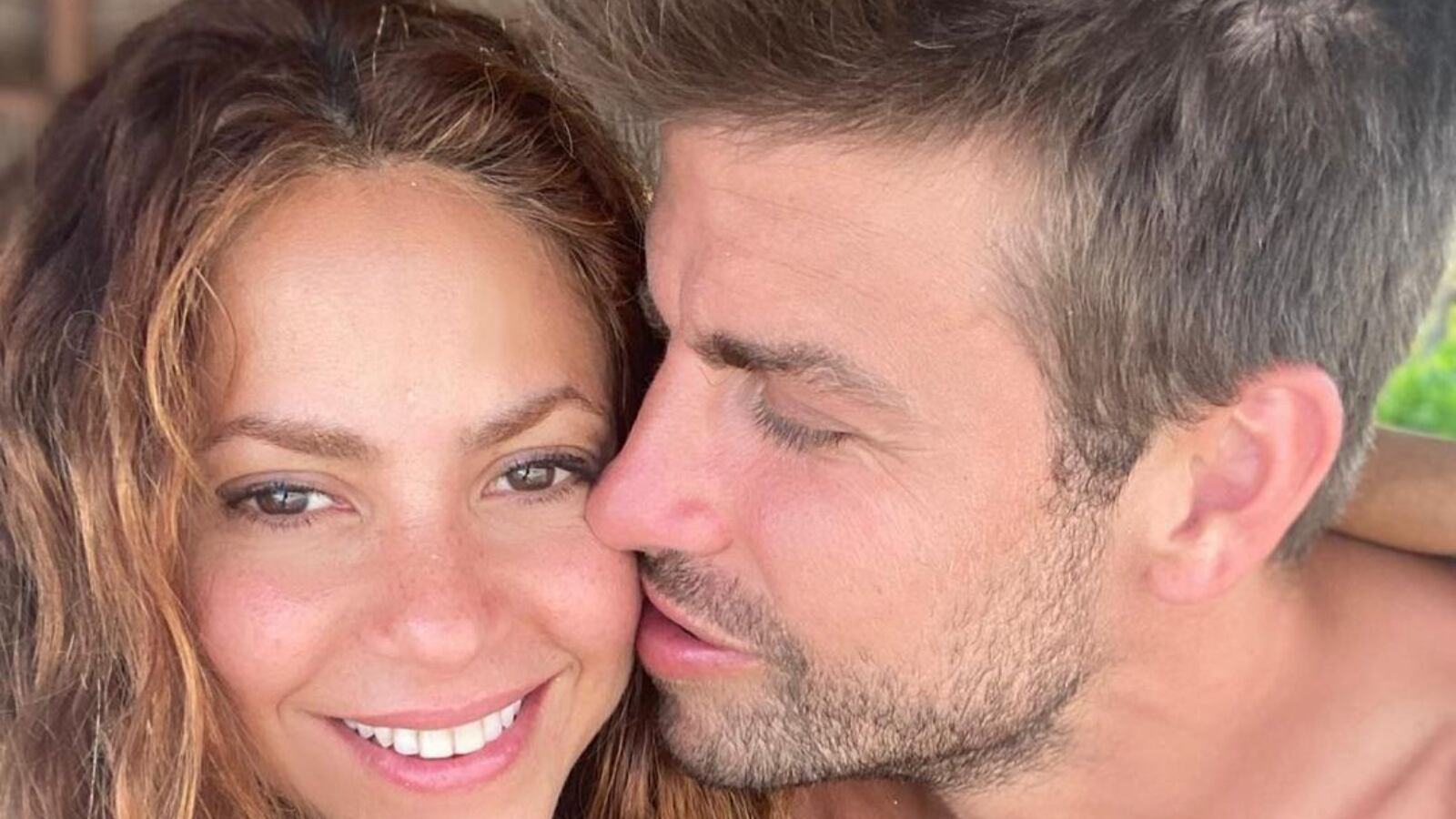 Shakira y Piqué no eliminan sus fotos juntos.