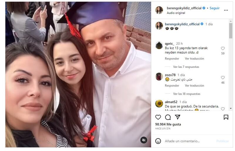 Beren Gökyıldız se graduó recientemente de la escuela y sorprendió su crecimiento