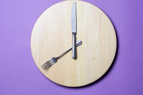 ¿El ayuno intermitente es perjudicial para la salud de tu corazón? Esto dicen los expertos