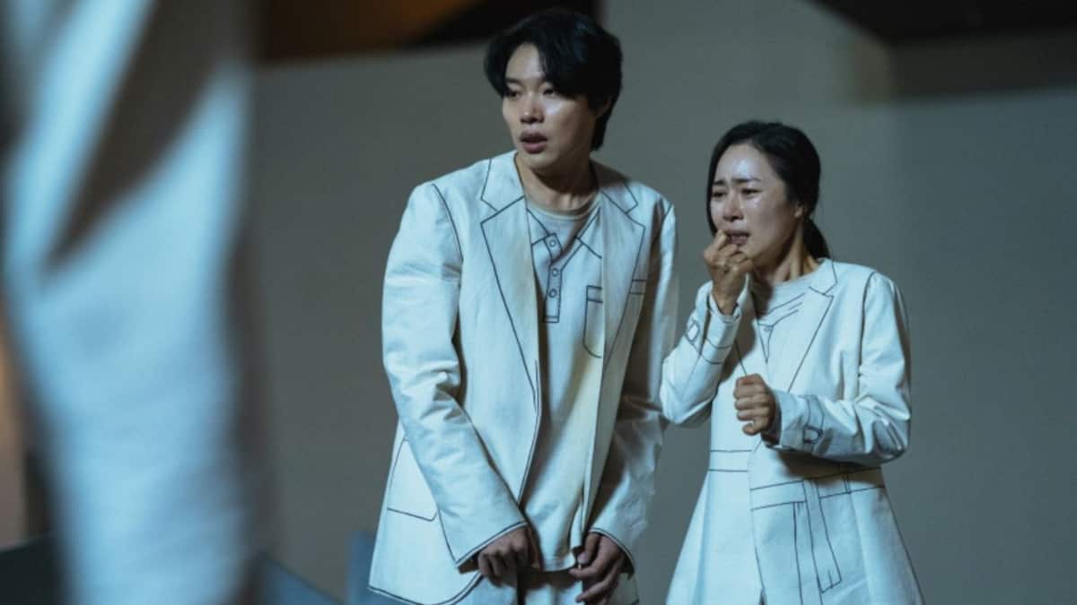 Ryu Jun-yeol es la estrella principal de 'The 8 Show'