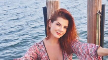 Carolina Cruz recibió serenata en un show musical