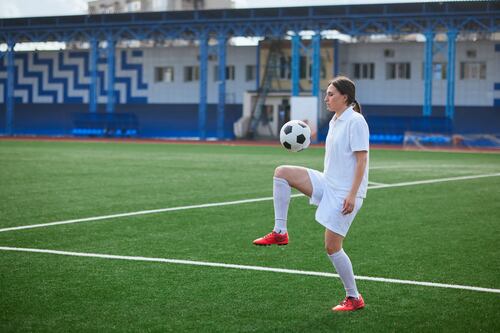 ¡Basta de estereotipos! Cuando las voces femeninas en el arbitraje también brillan