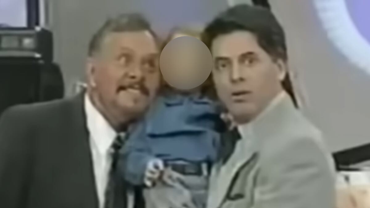 Paco Stanley puso en duda la paternidad de Mario Bezares en plena transmisión en vivo.